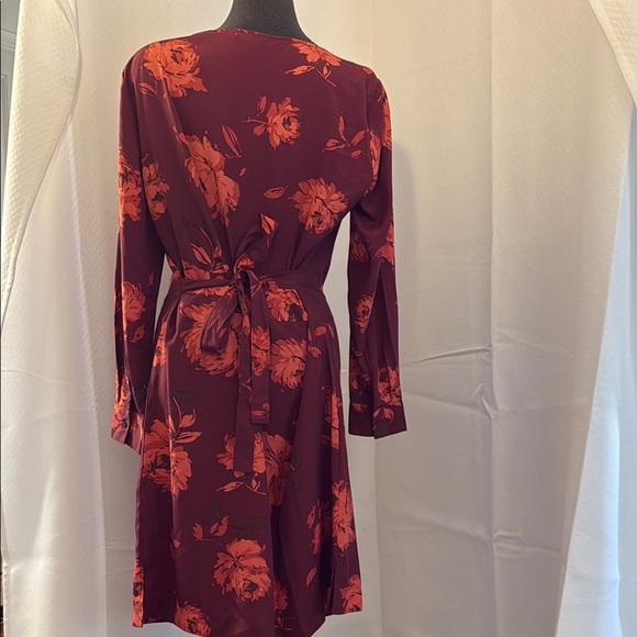Joe Fresh Floral Long Sleeve Dress with attached belt. Size L. - Picture 4 of 14